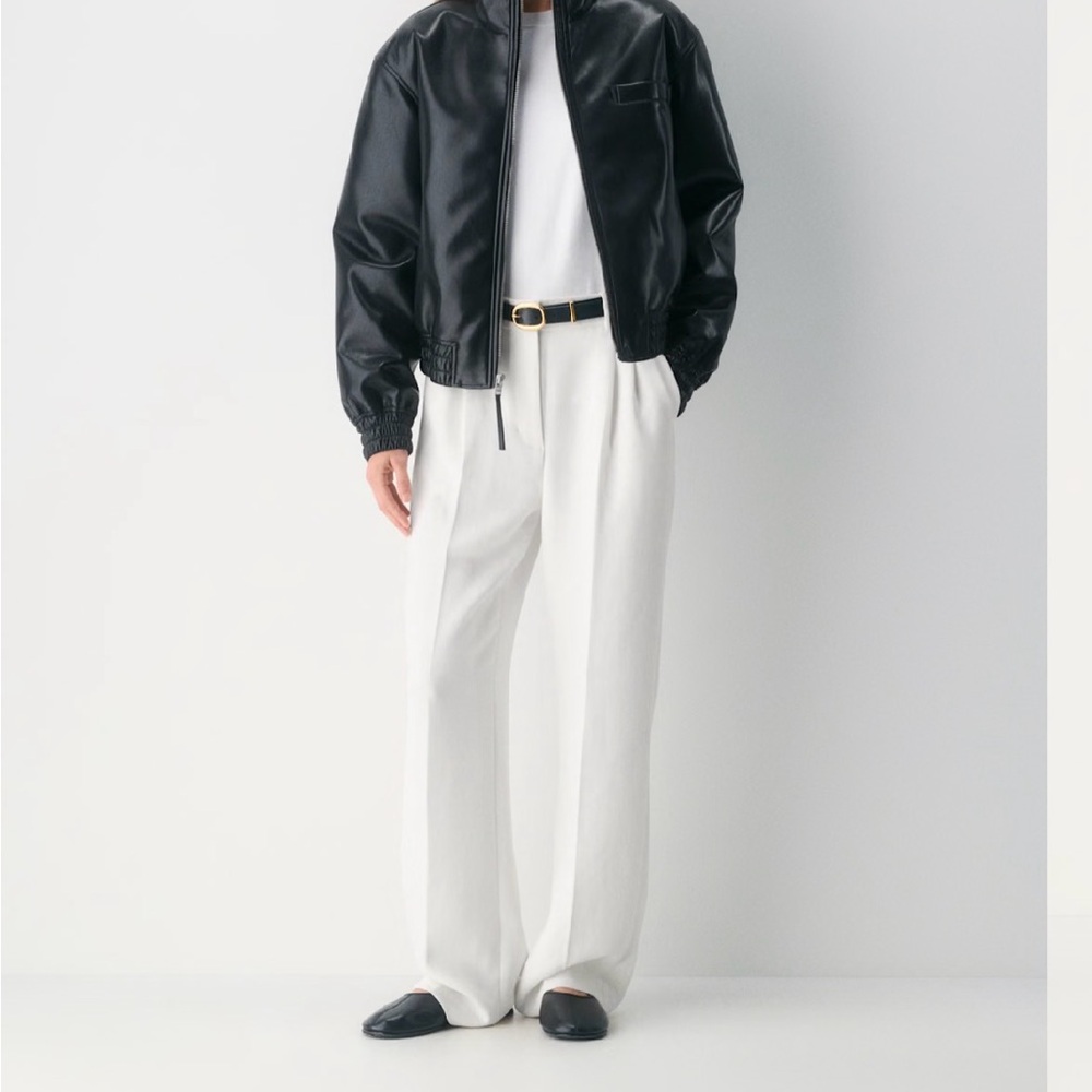 Aritzia NWT The Effortless Pant™
